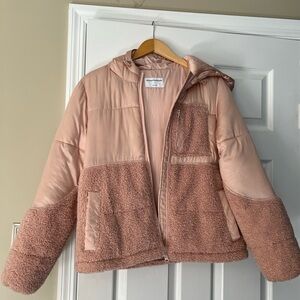 Amazon Essentials Women's Full-Zip Sherpa Fleece Hooded Puffer Jacket - like new